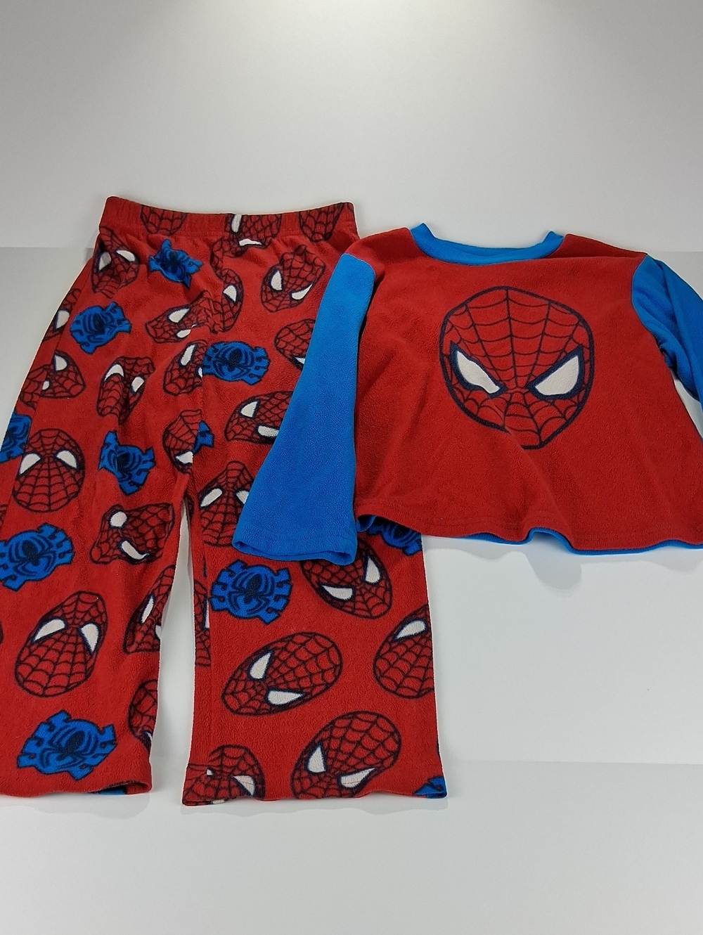 Boys Red & Blue Spider-Man Pajama Set Size 8 With Spiderman Prints Warm
